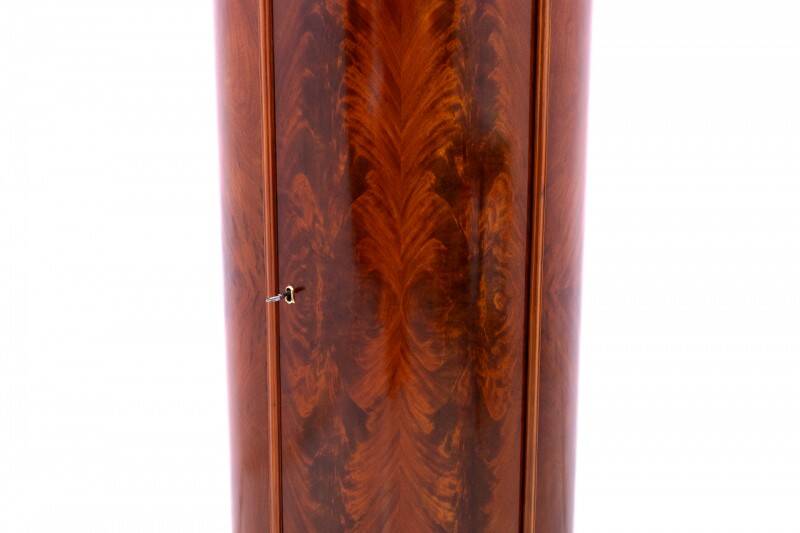 Interesting Biedermeier chest of drawers, Northern Europe, circa 1860. After renovation.