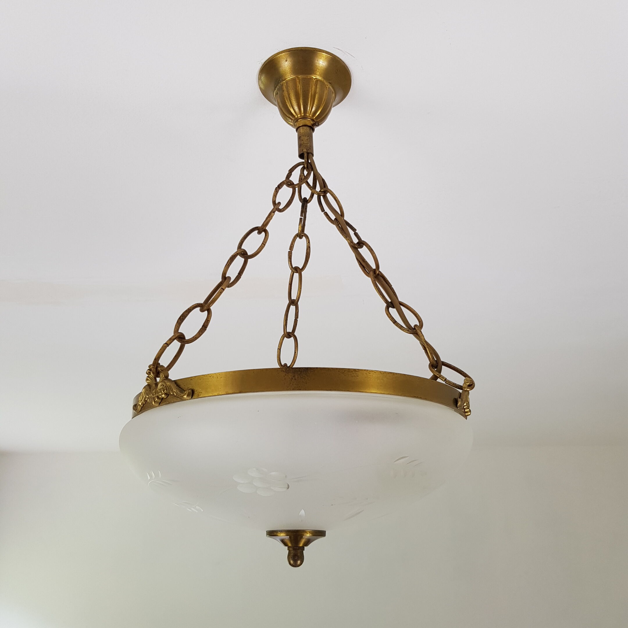 Gilt bronze pendant glass globe cised Napoleon style 3