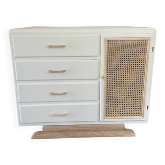 Wardrobe chest of drawers