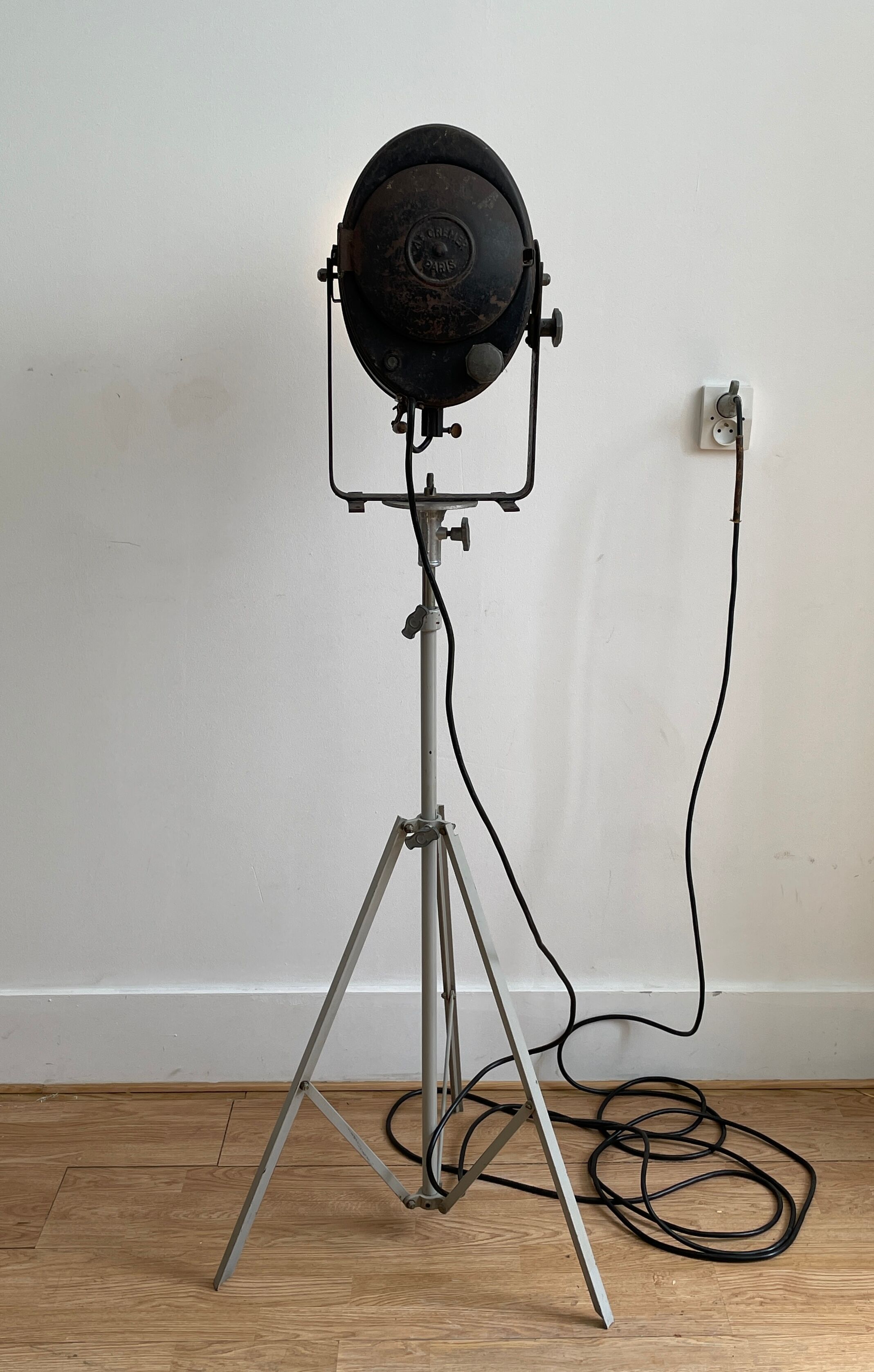 Fully original cremer paris cinema projector