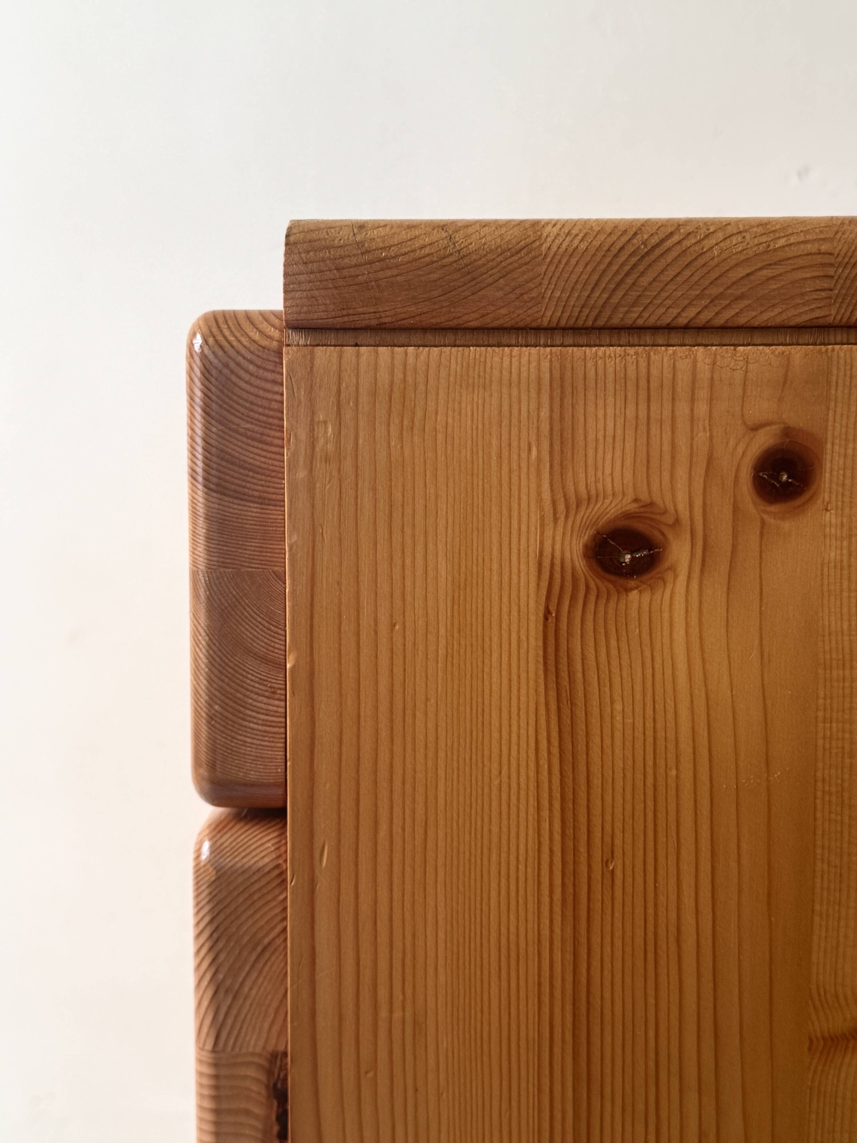 Solid pine chest of drawers attributed to Charlotte Perriand, Les Arcs 1970