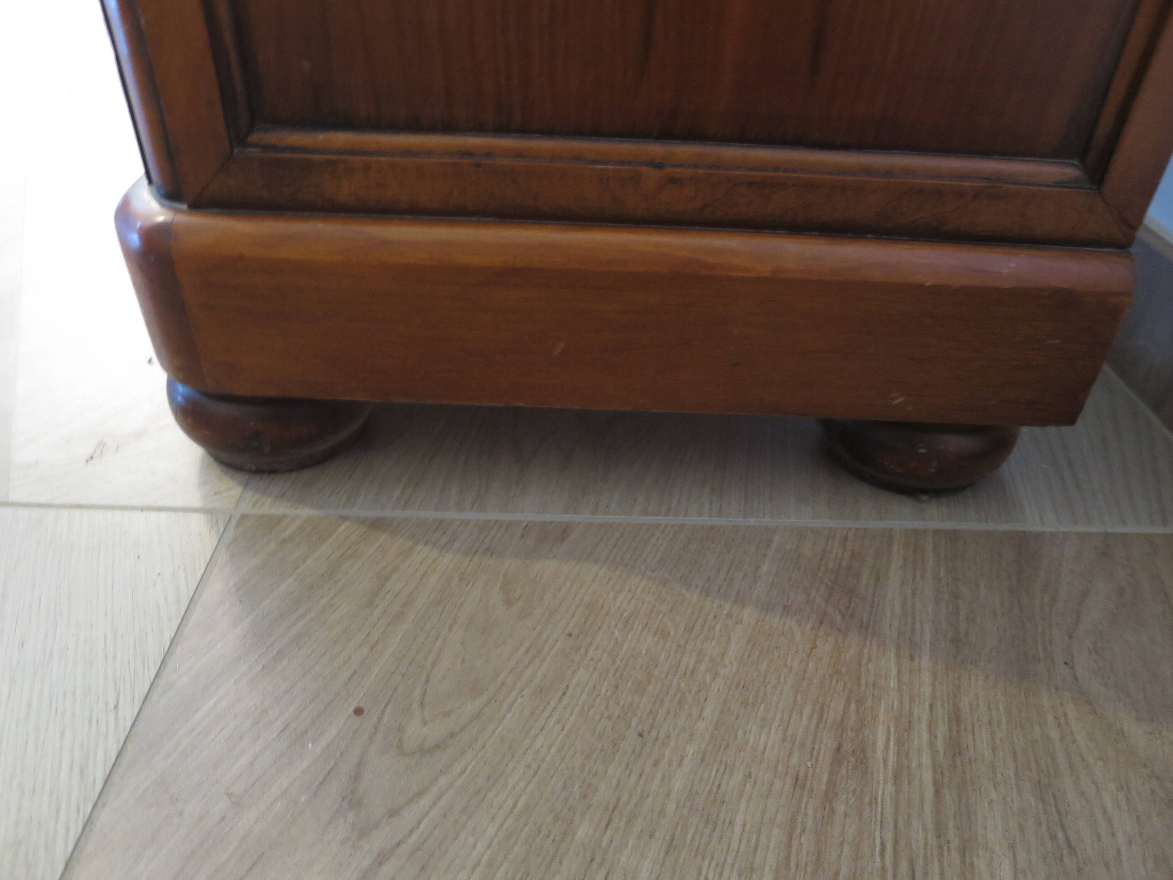 Rare Louis Philippe chest of drawers with 7 drawers from the 80s in cherry wood
