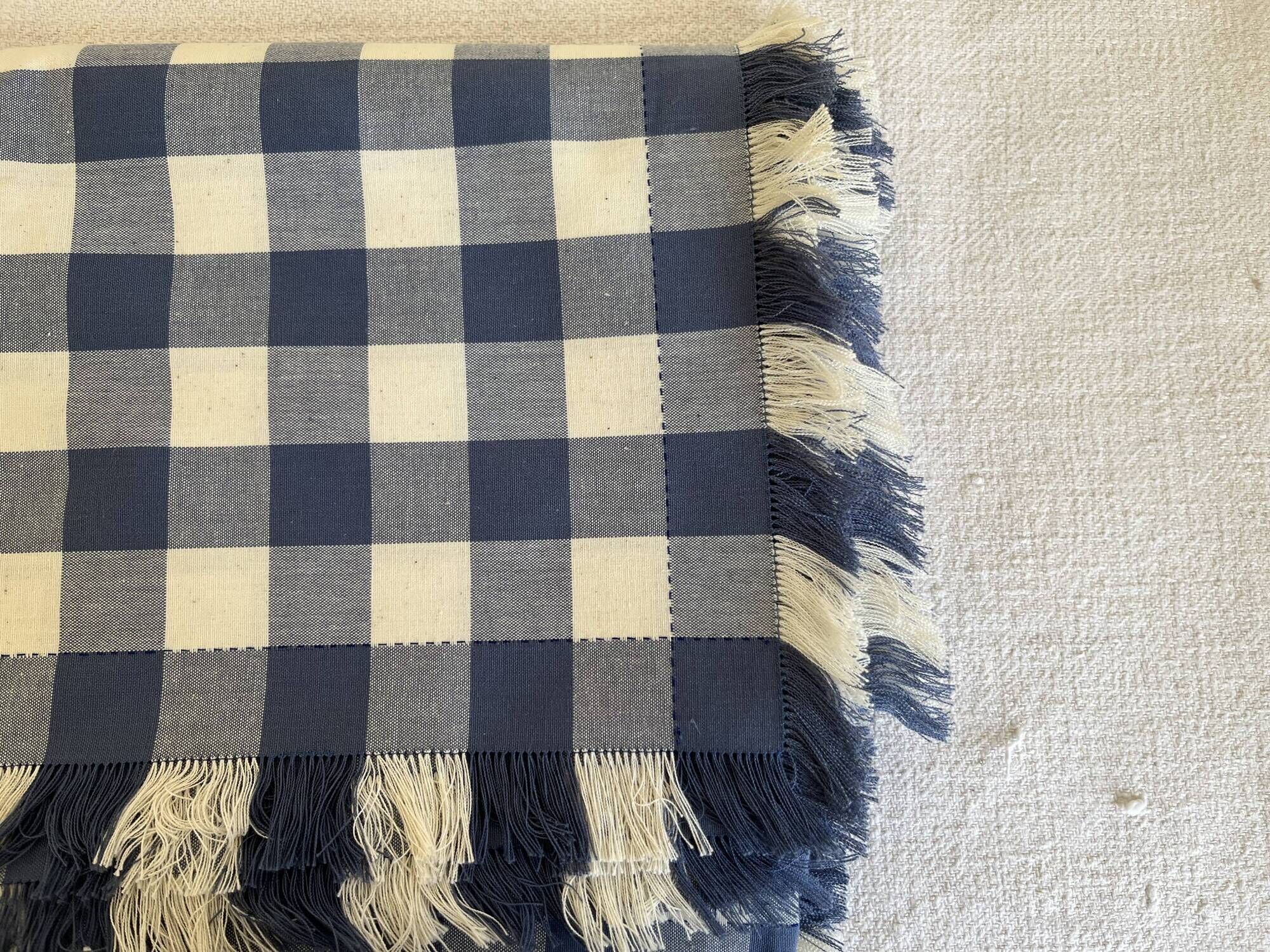 New fringed XL Vichy canvas tablecloth with 14 napkins, width 210cm.