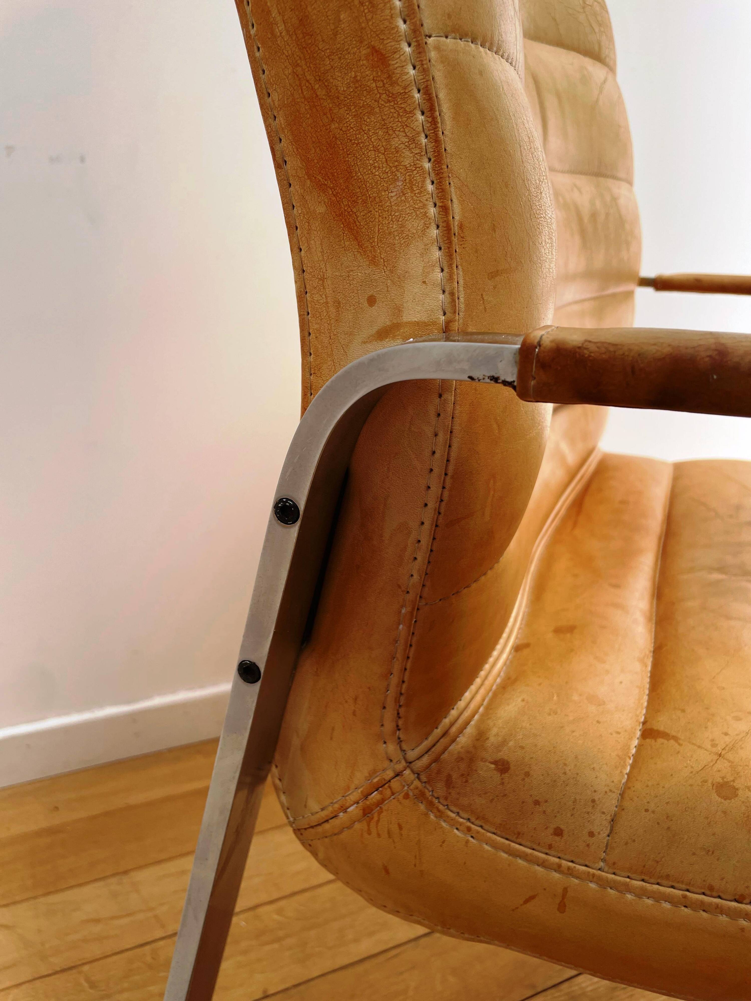Pair of Bo-850 armchairs