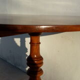 Round table in Walnut XIX