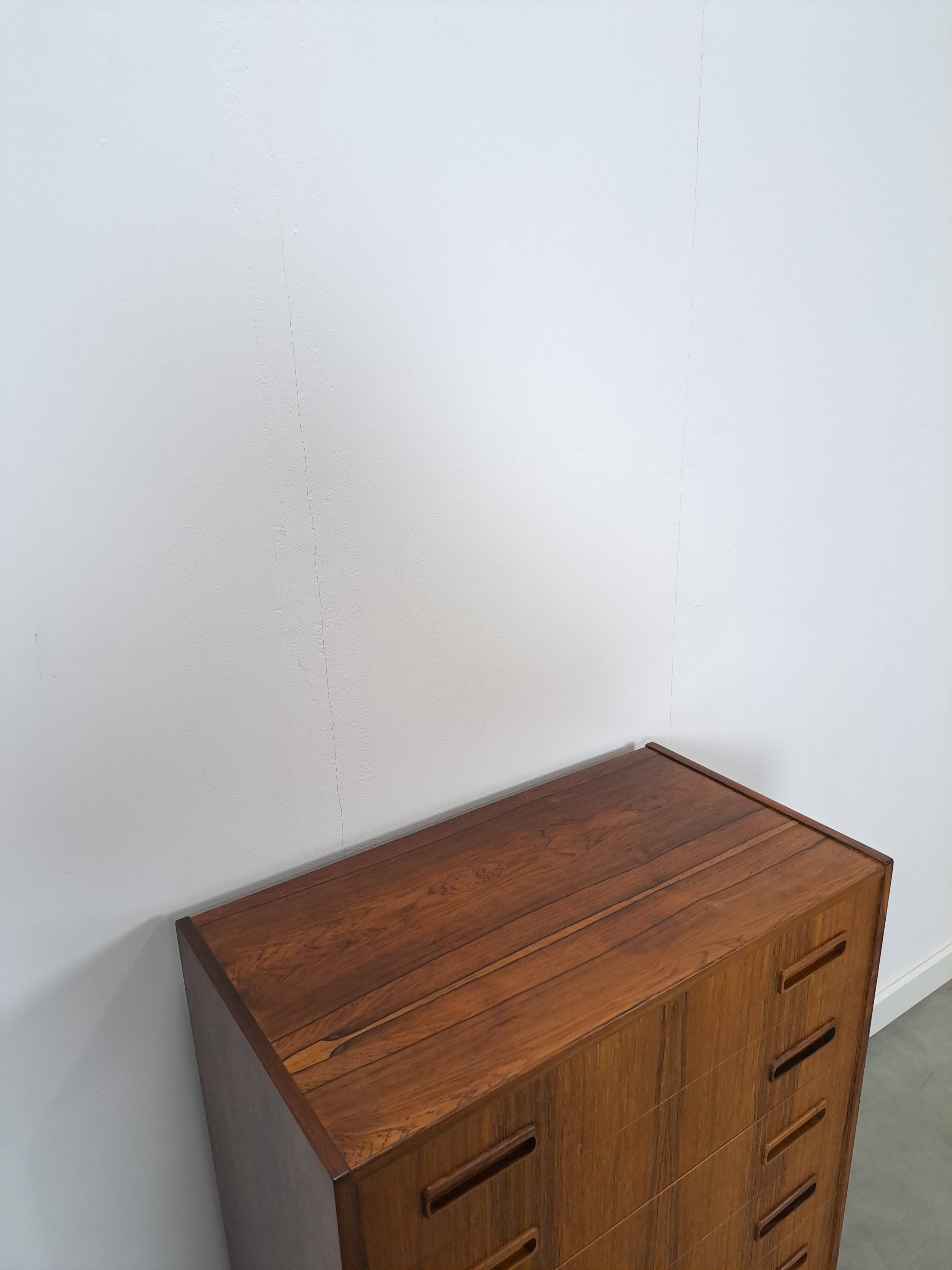 Mid-Century Deens Westergaards, Silkeborg palissander ladekast 6 lades