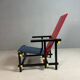 Chaise rouge et bleue de Gerrit Rietveld par Cassina
