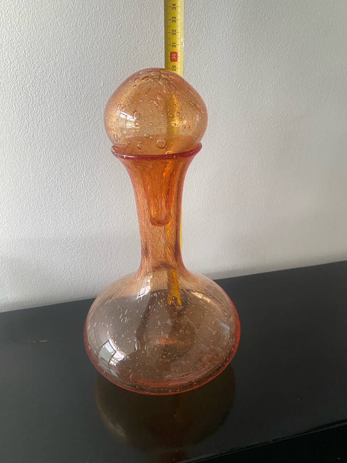 Blown glass decanter with bubbles