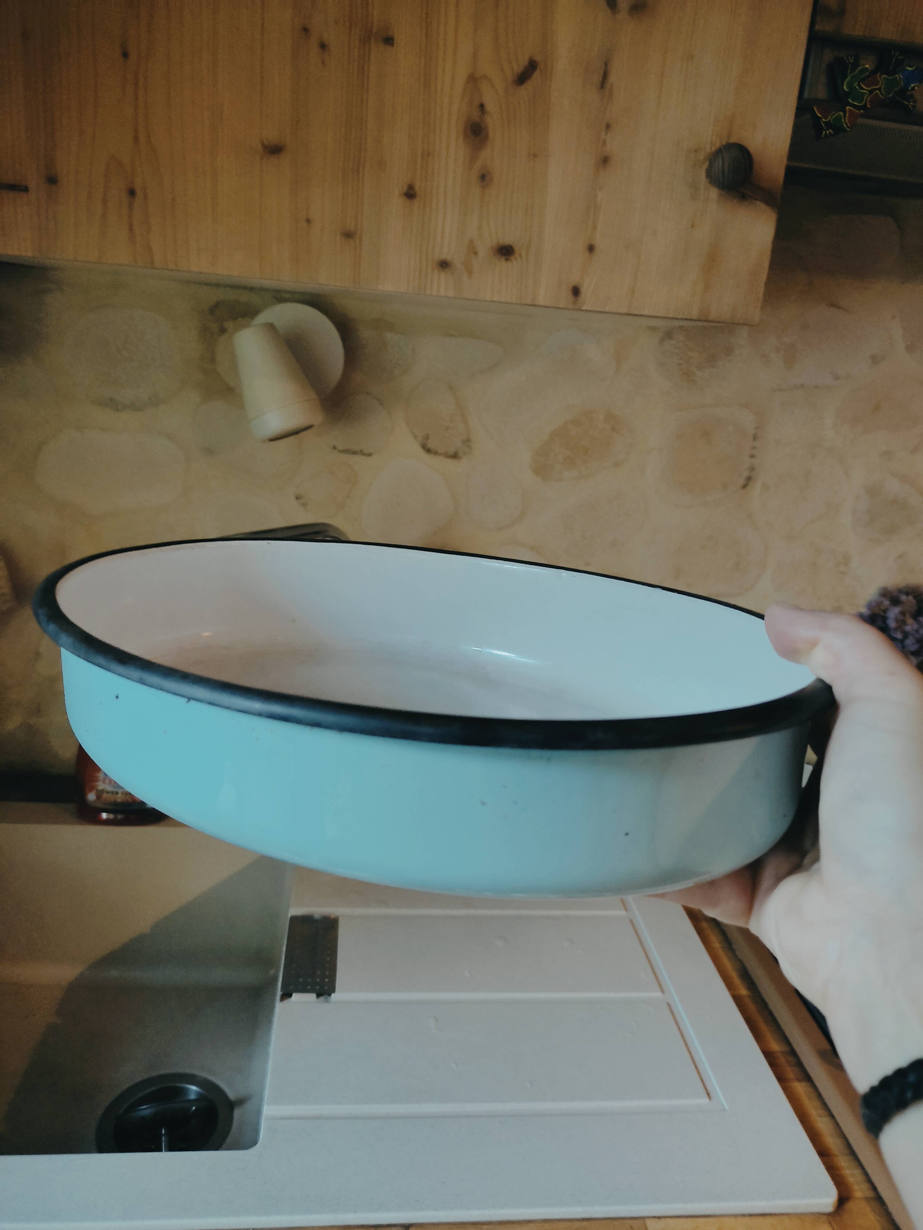 Enamelled metal oval dish