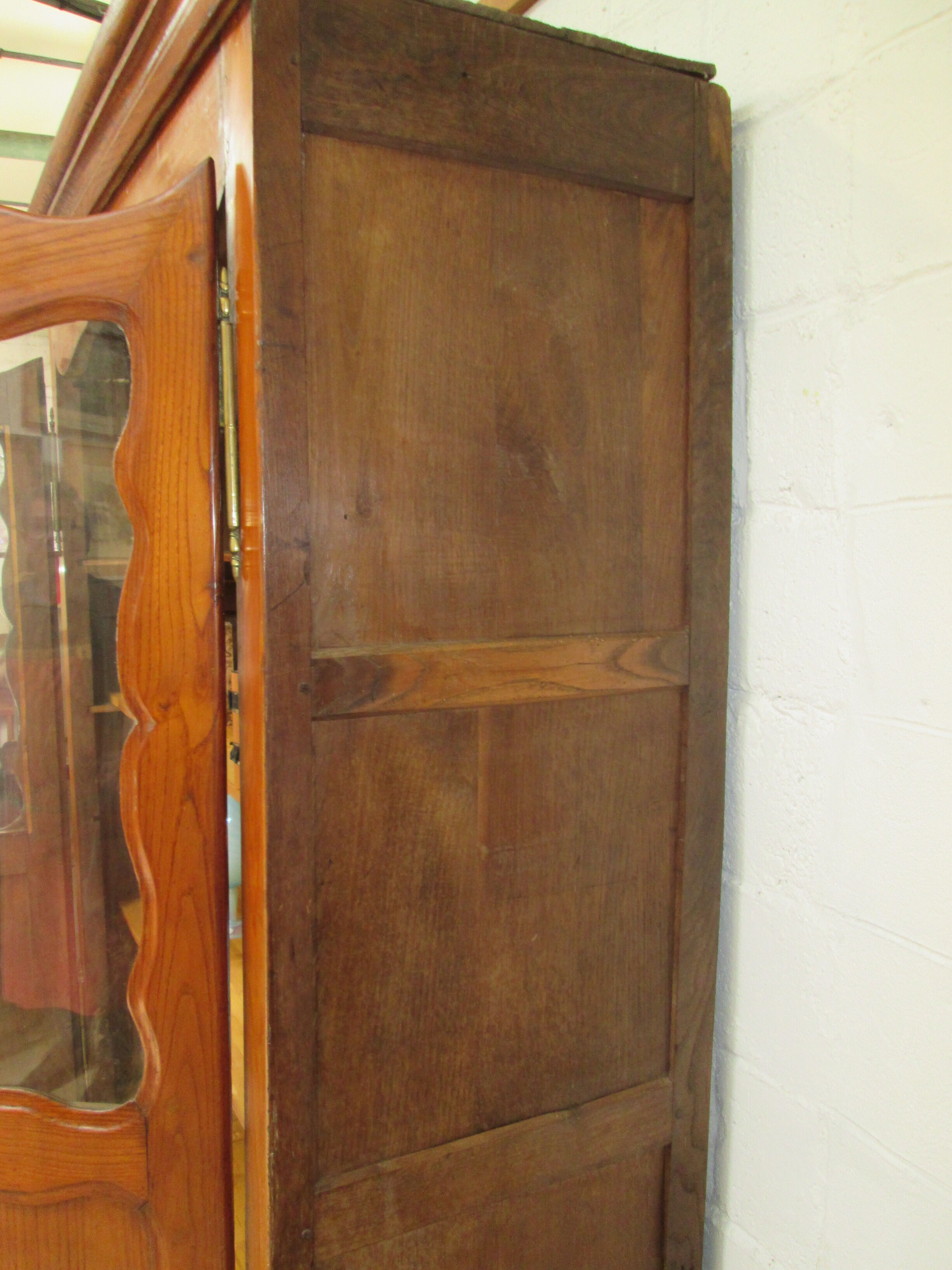 Chataignier library cabinet