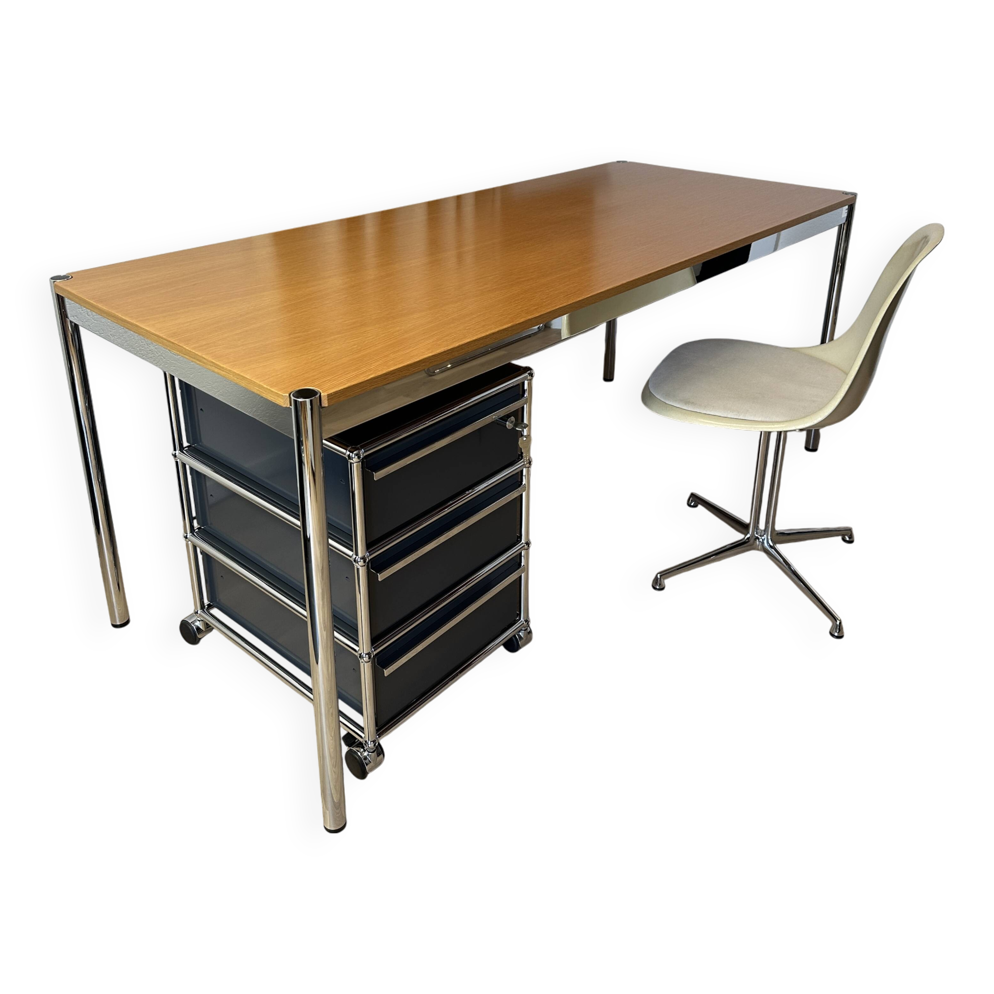 USM Haller desk in natural oak veneer