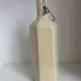 Set of 19 decorative items