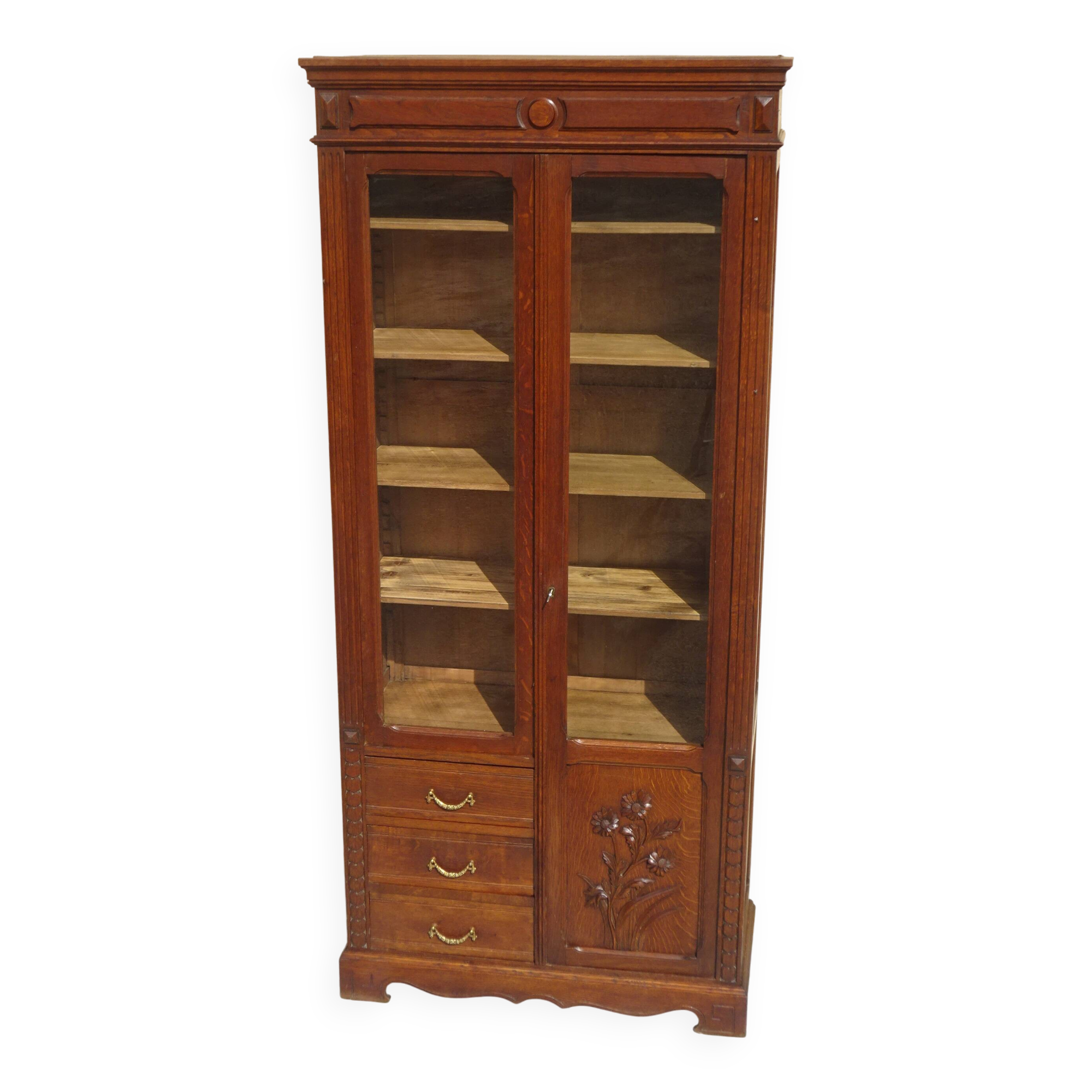 Small display case in oak and old glass