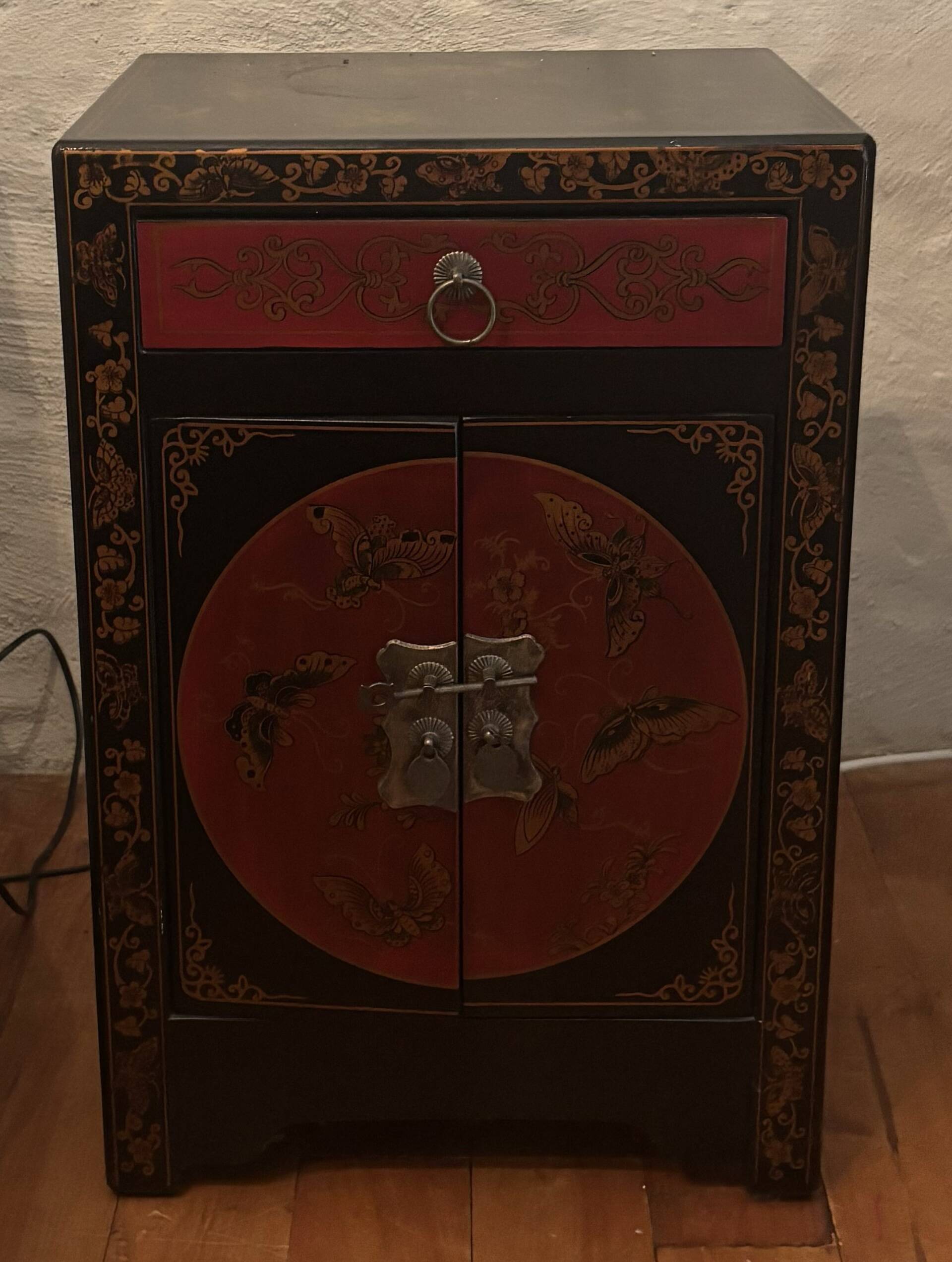 Pair of modern bedside tables in pure traditional Chinese style.