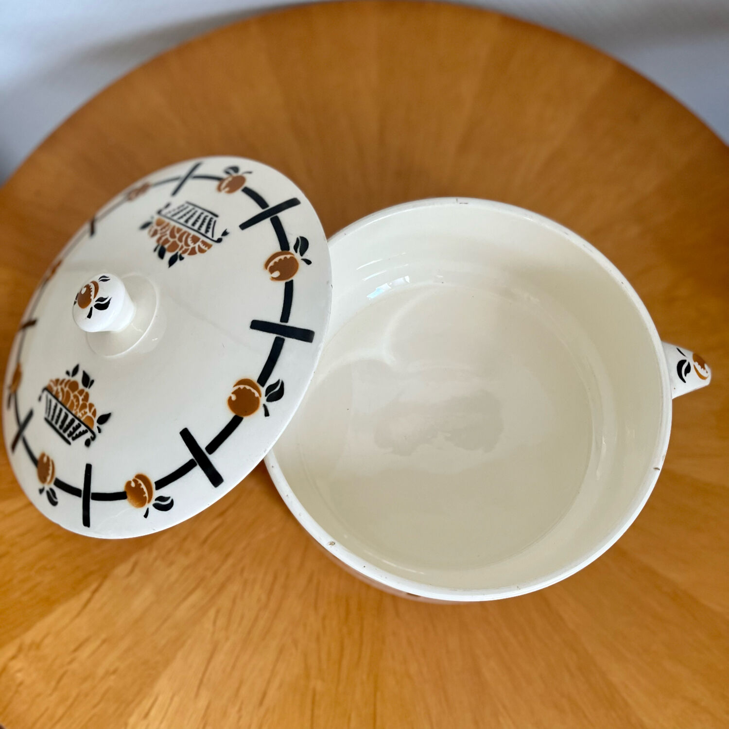 Badonviller vintage soup vegetable dish