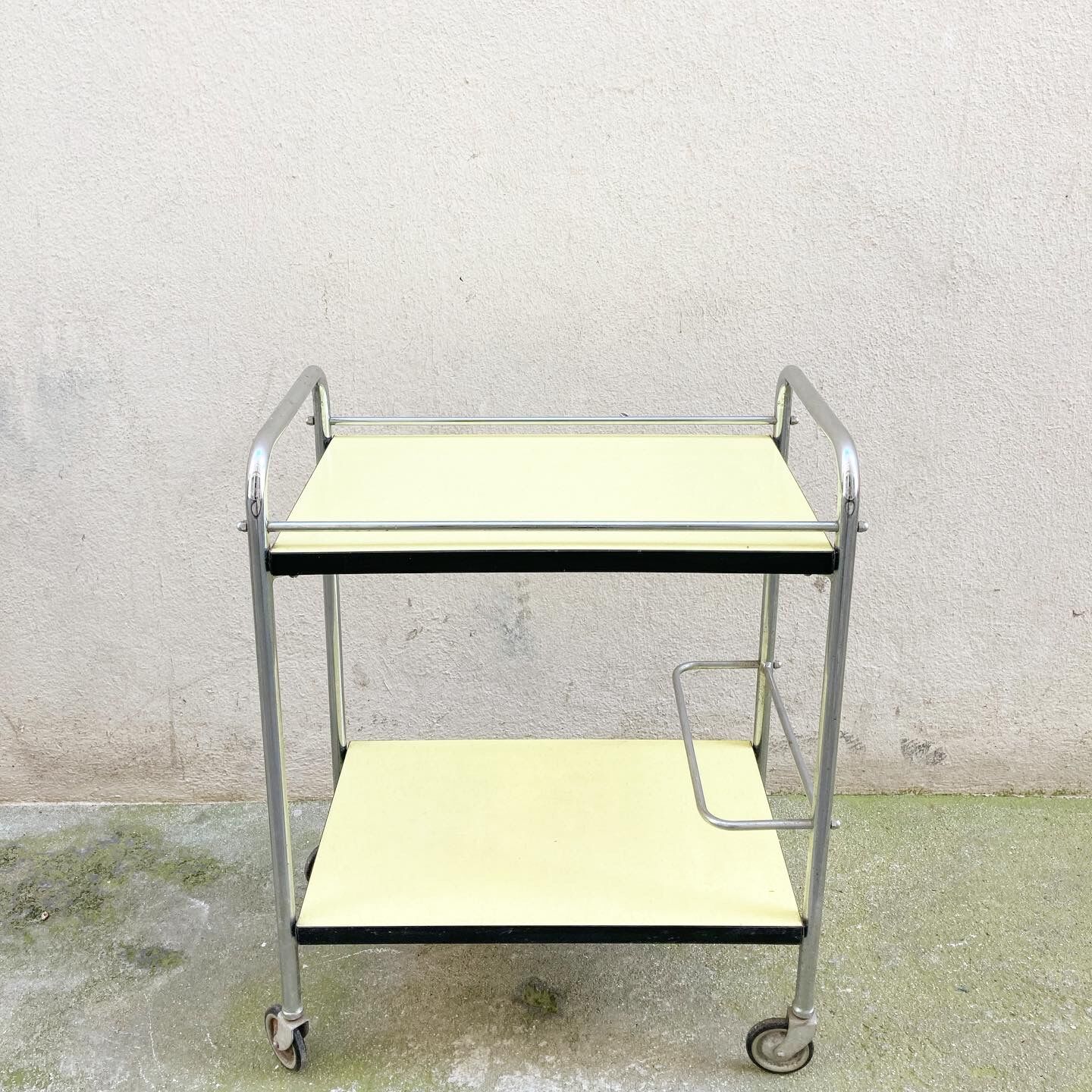 Serves chrome and formica 60s