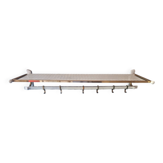 Porte-manteaux et chapeaux en laiton et métal perforé, années 1960