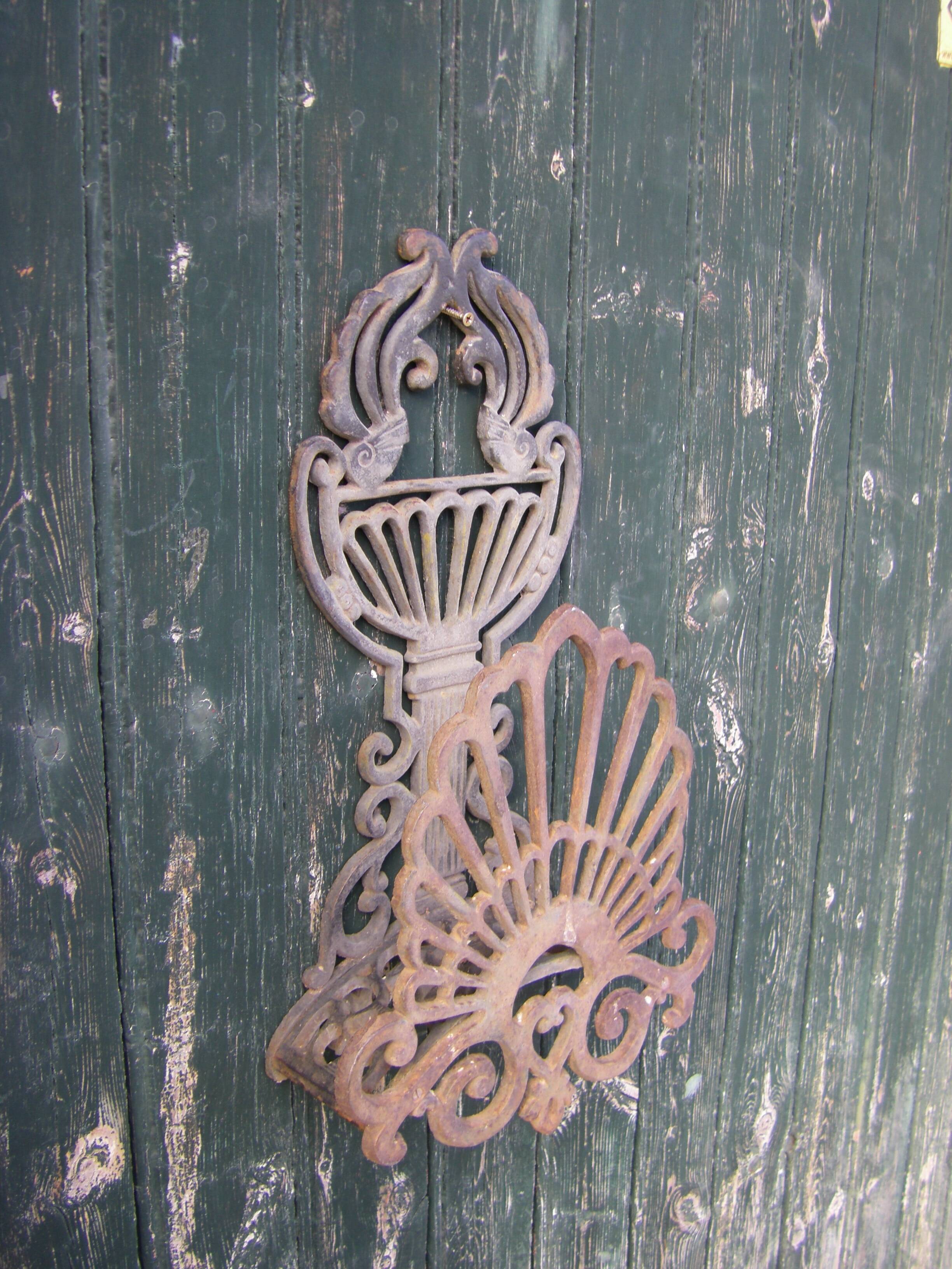 Cast iron garden pipe holder