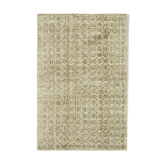 Hand-Knotted Turkish Beige Carpet 177 cm x 274 cm