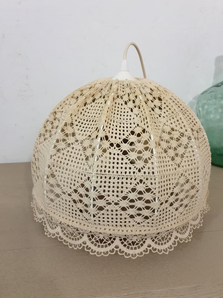 Vintage lace pendant lamp
