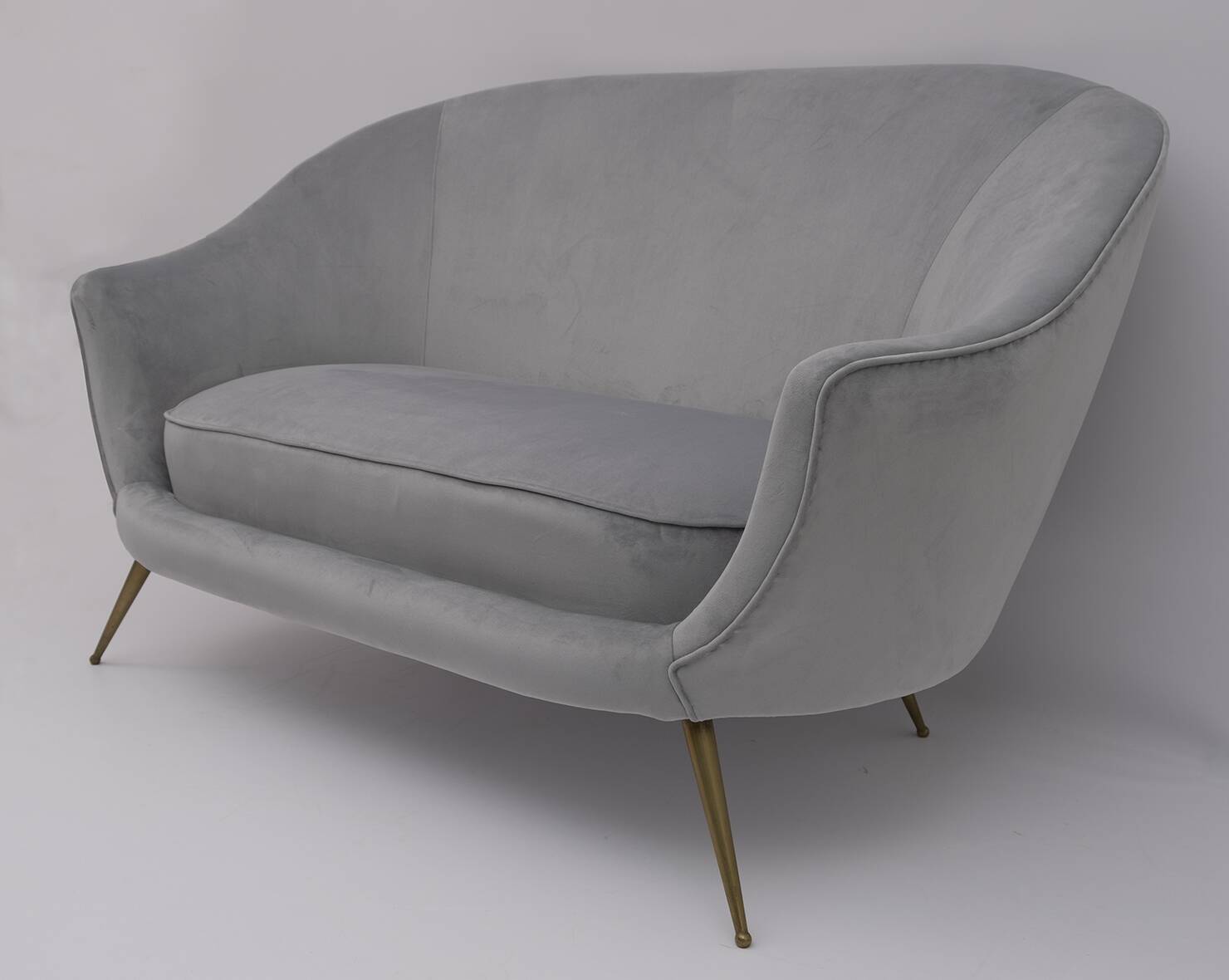 Canapé courbé et deux fauteuils italiens de style mid-century moderne de Federico Munari, 50