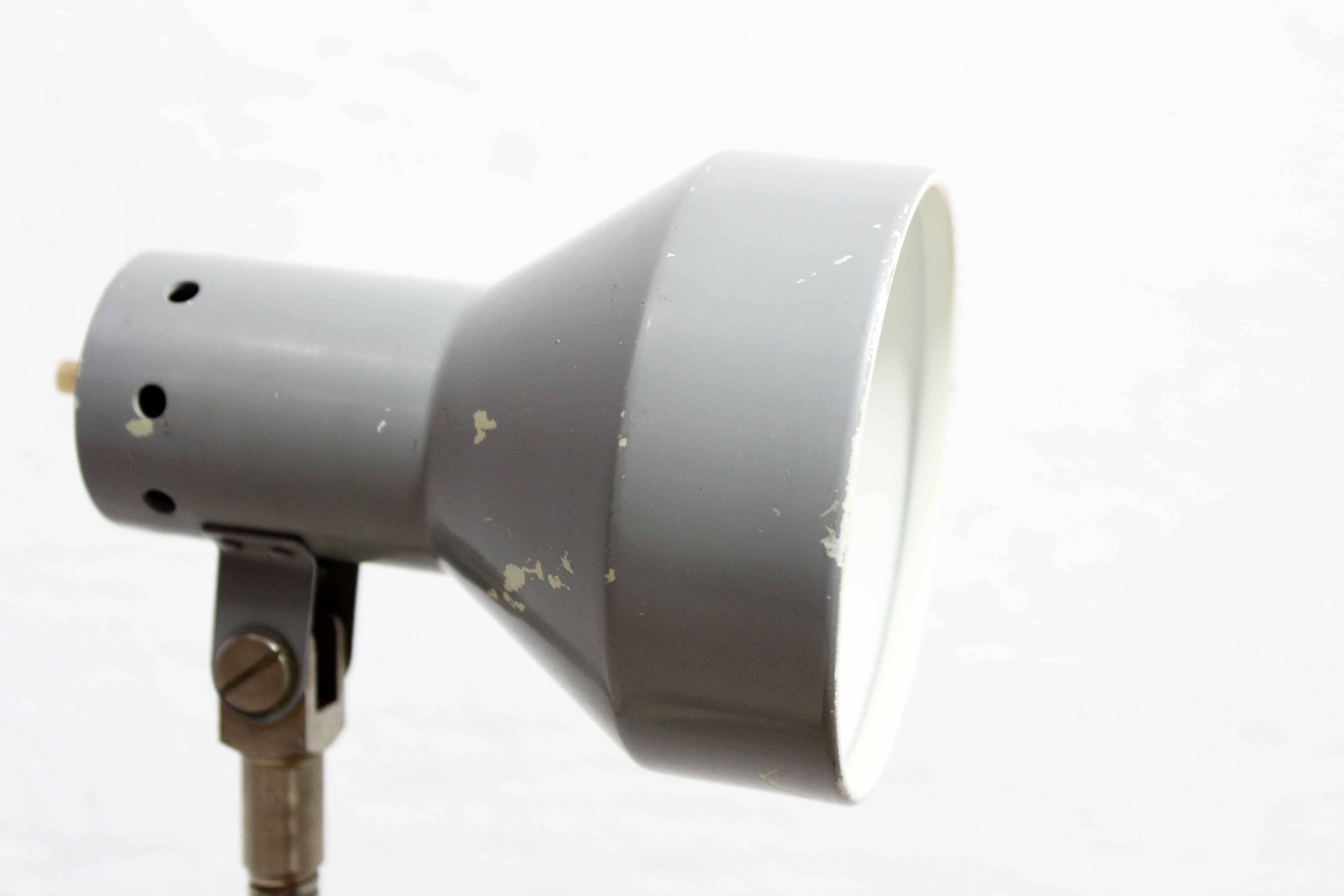 Lampe industrielle sur pince