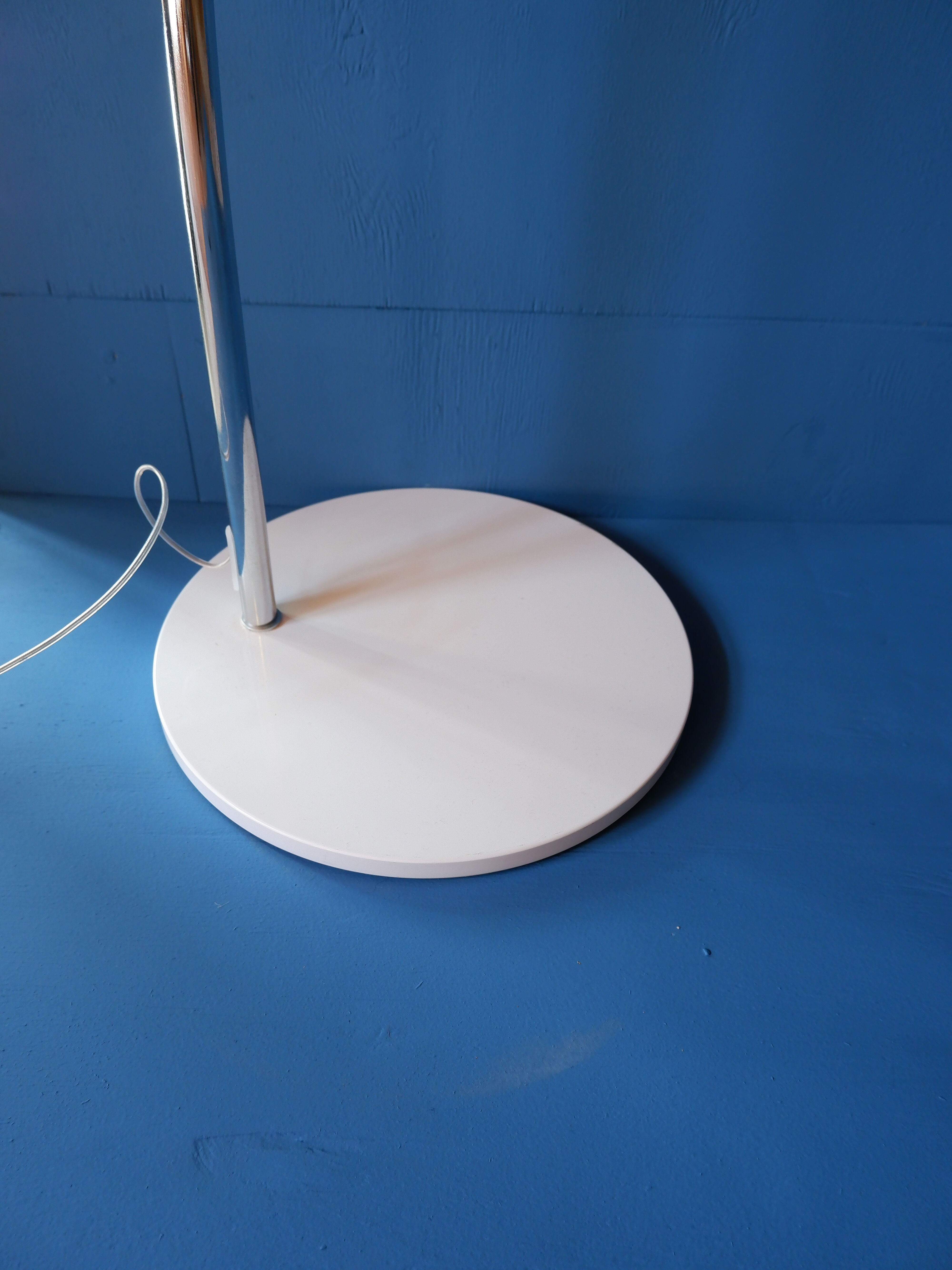Arc floor lamp