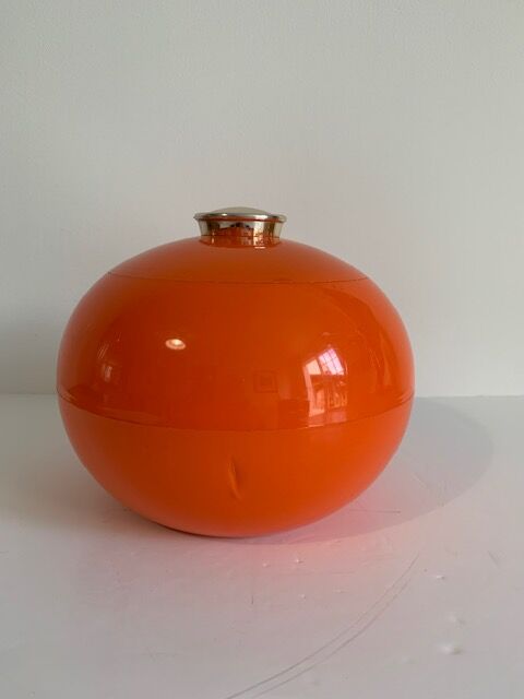 Vintage 70s orange ice cube tray