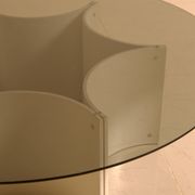 Table basse "Space Age"en piètement étoile et plateau verre fumé 70's