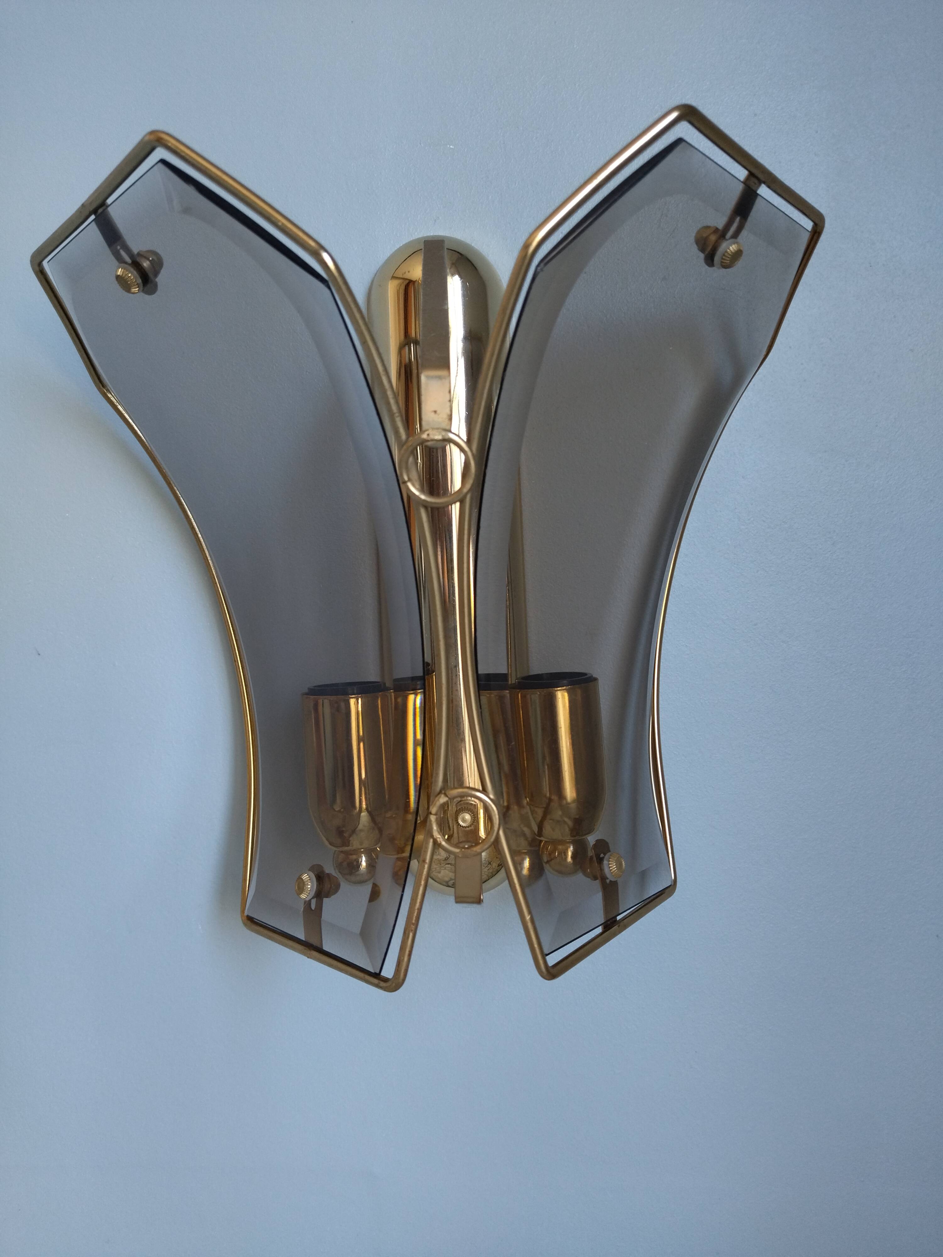 Wall lamp two fires in brass and curved glass from the 80s