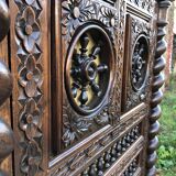 Breton bonnet cupboard in solid oak with 1 door and 1 drawer.