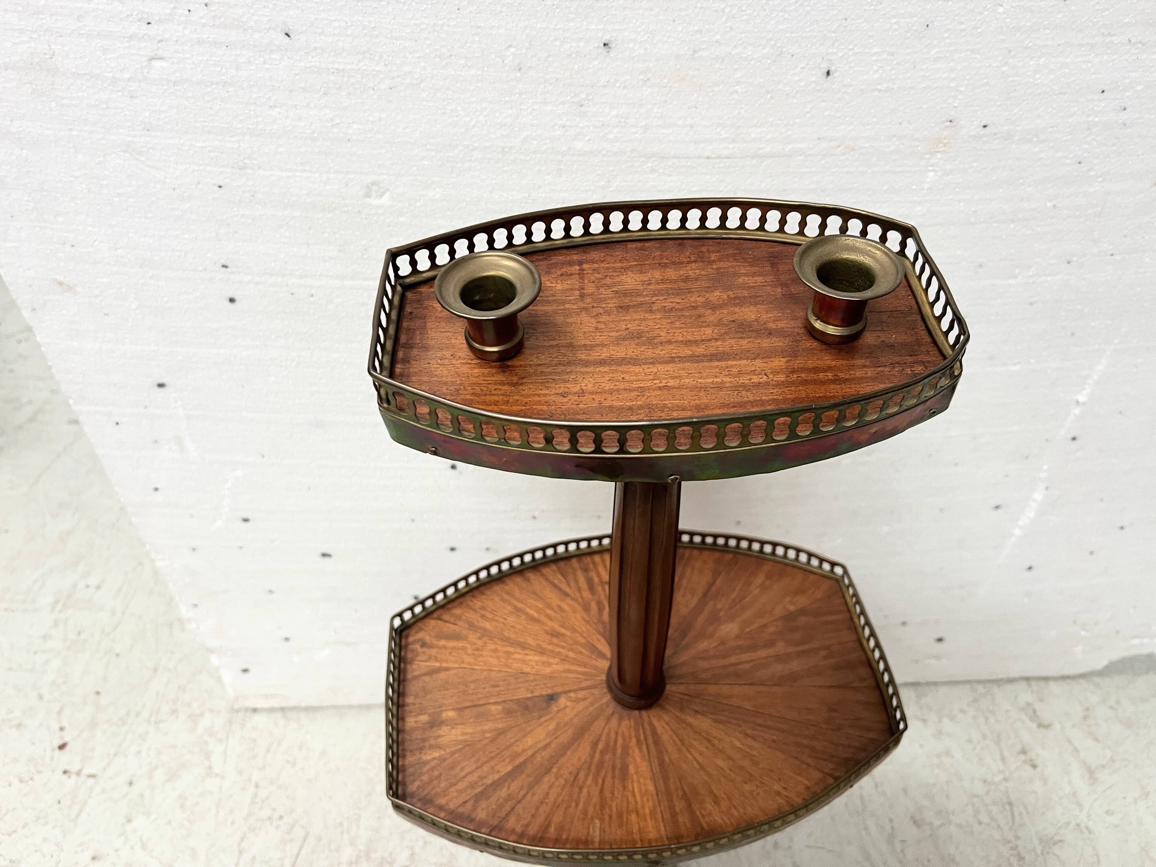 Silent servant in Louis XVI style in mahogany, 20th century.
