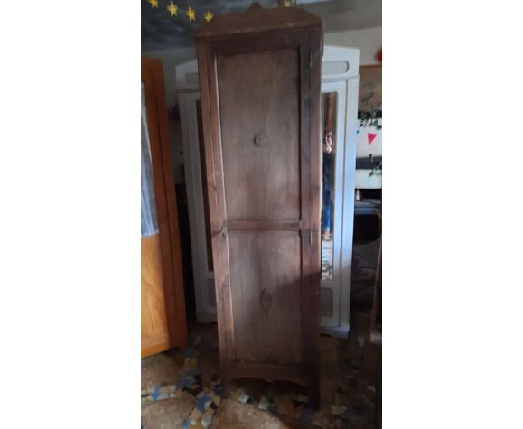 2 vintage cabinets 1 door