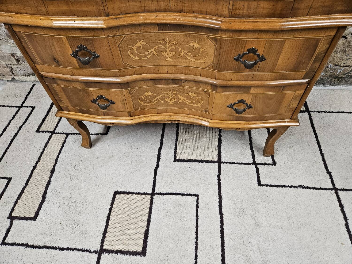 Scrétaire commode galbé marqueté