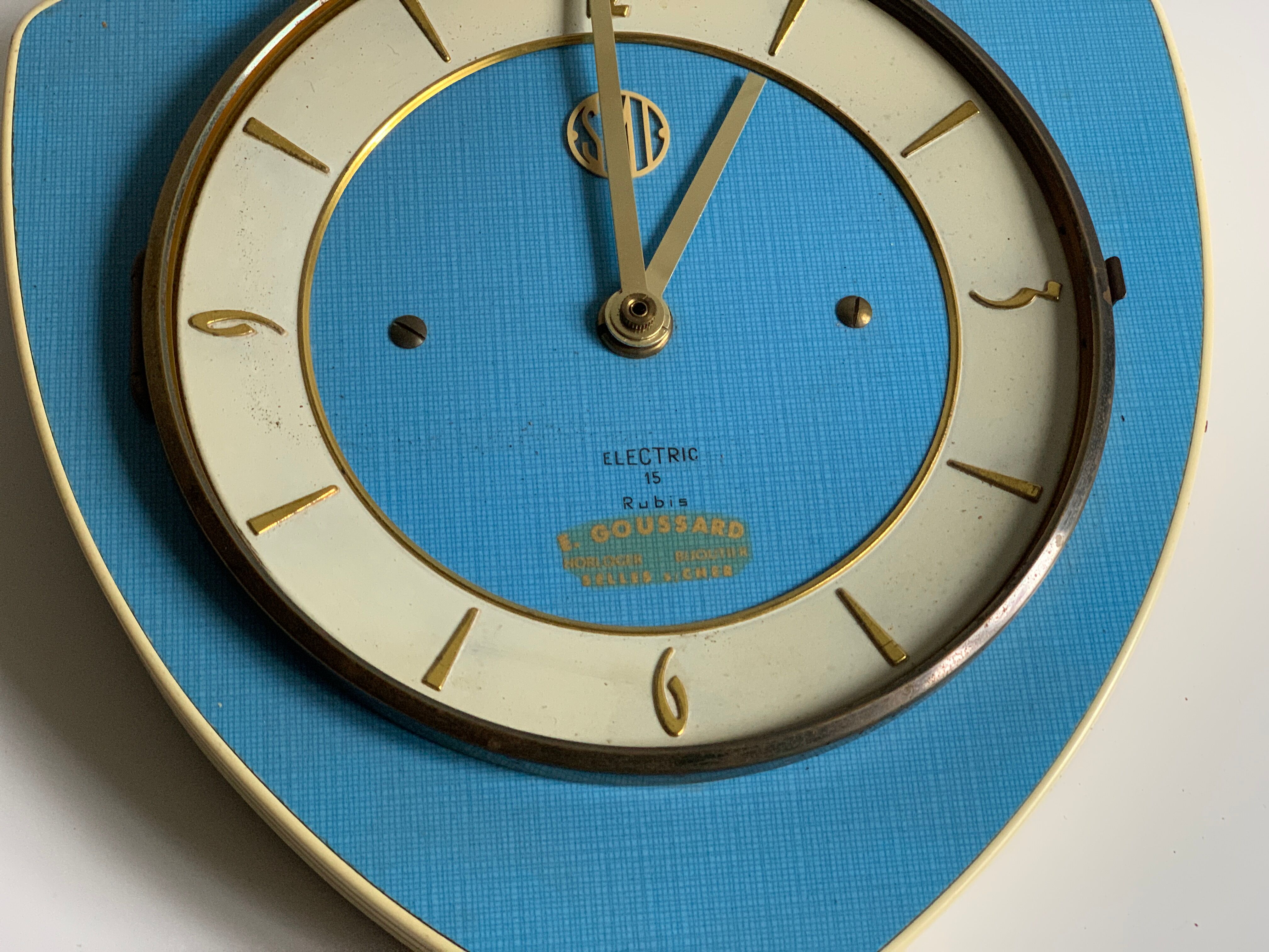 Vintage pendulum clock