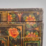 Illustrated Chinese wooden trunk with original patina (China, 1900) #26