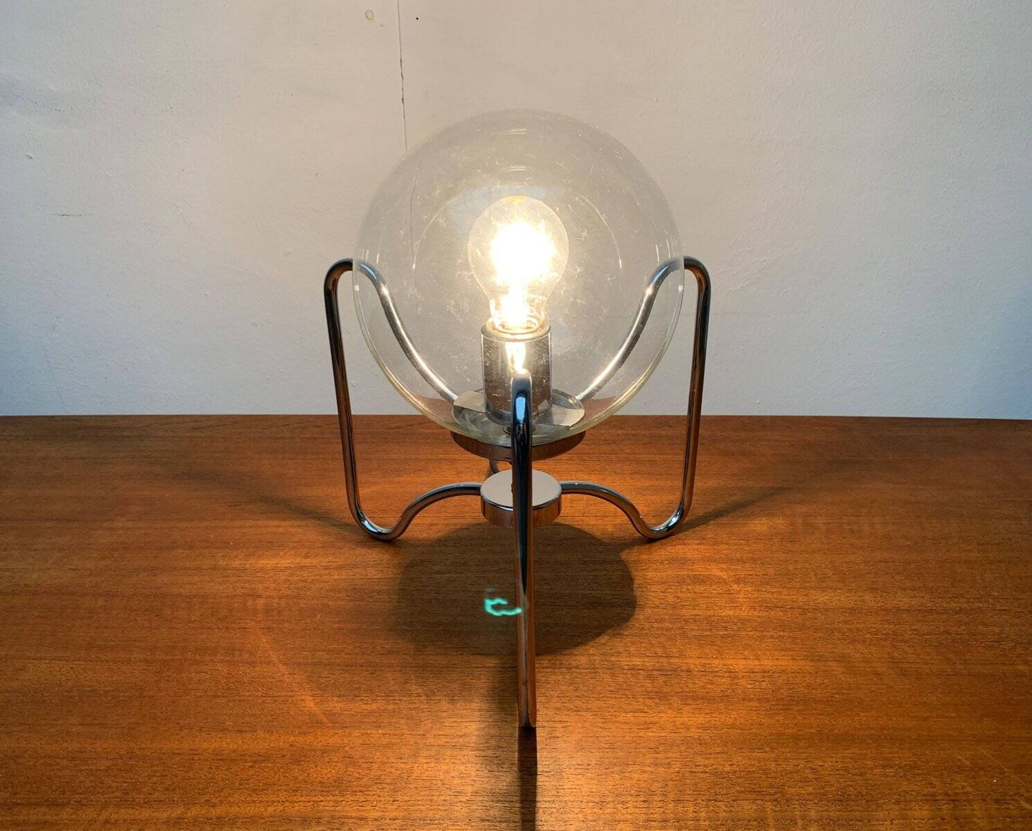 Mid-century space age tripod globe table lamp, 1960s