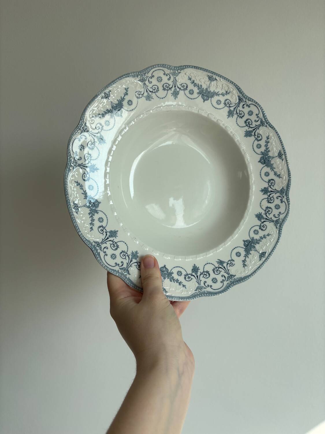 Set of 2 Royal Doulton Joséphine model deep plates – blue decoration