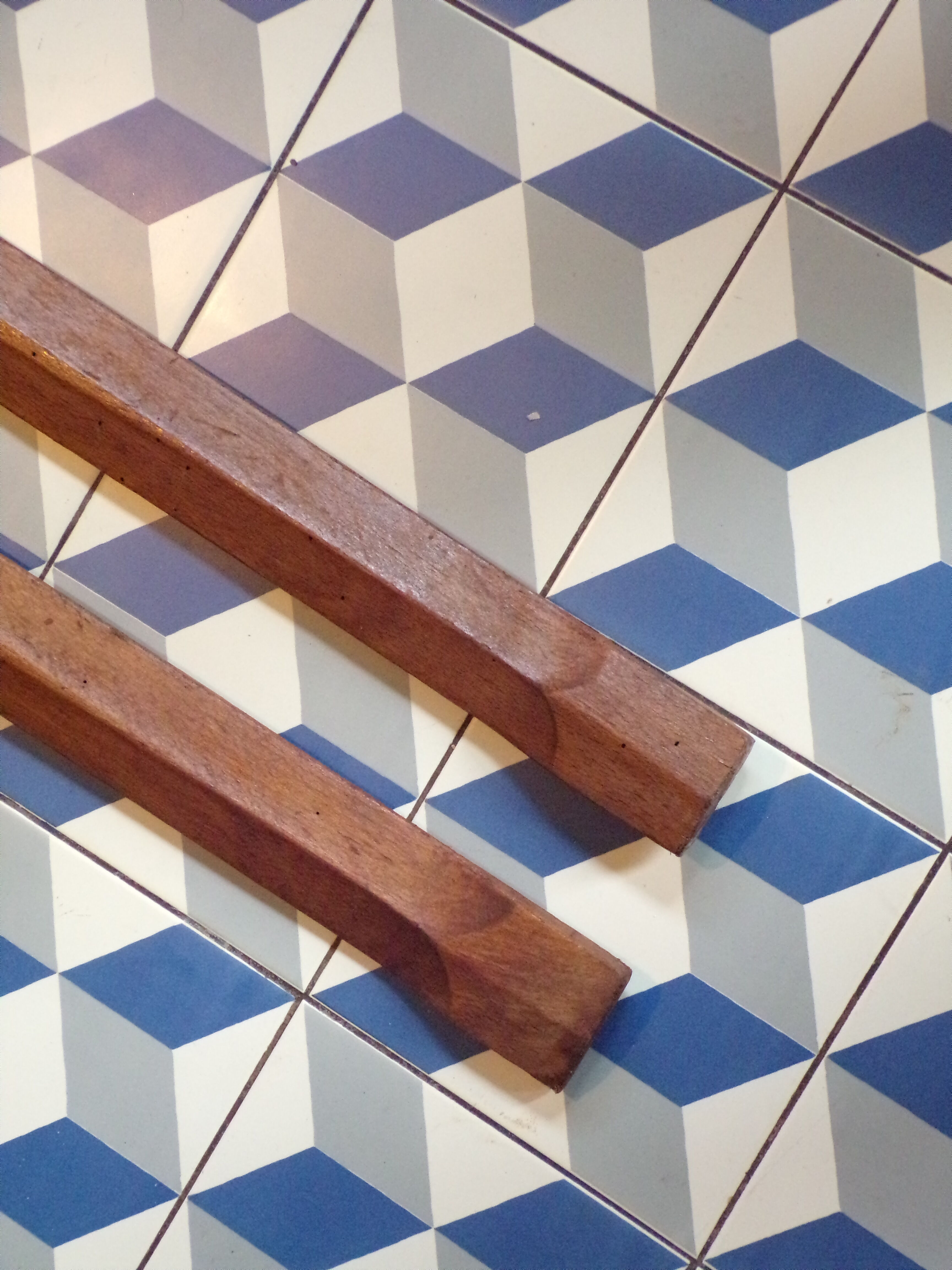 Pair of vintage wooden skis 192 cm