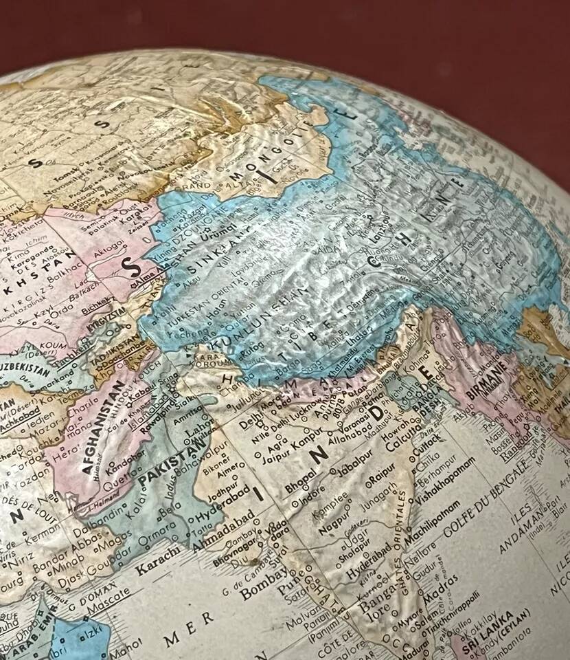 Replogle Globes USA brand terrestrial globe, 20th century circa 1970