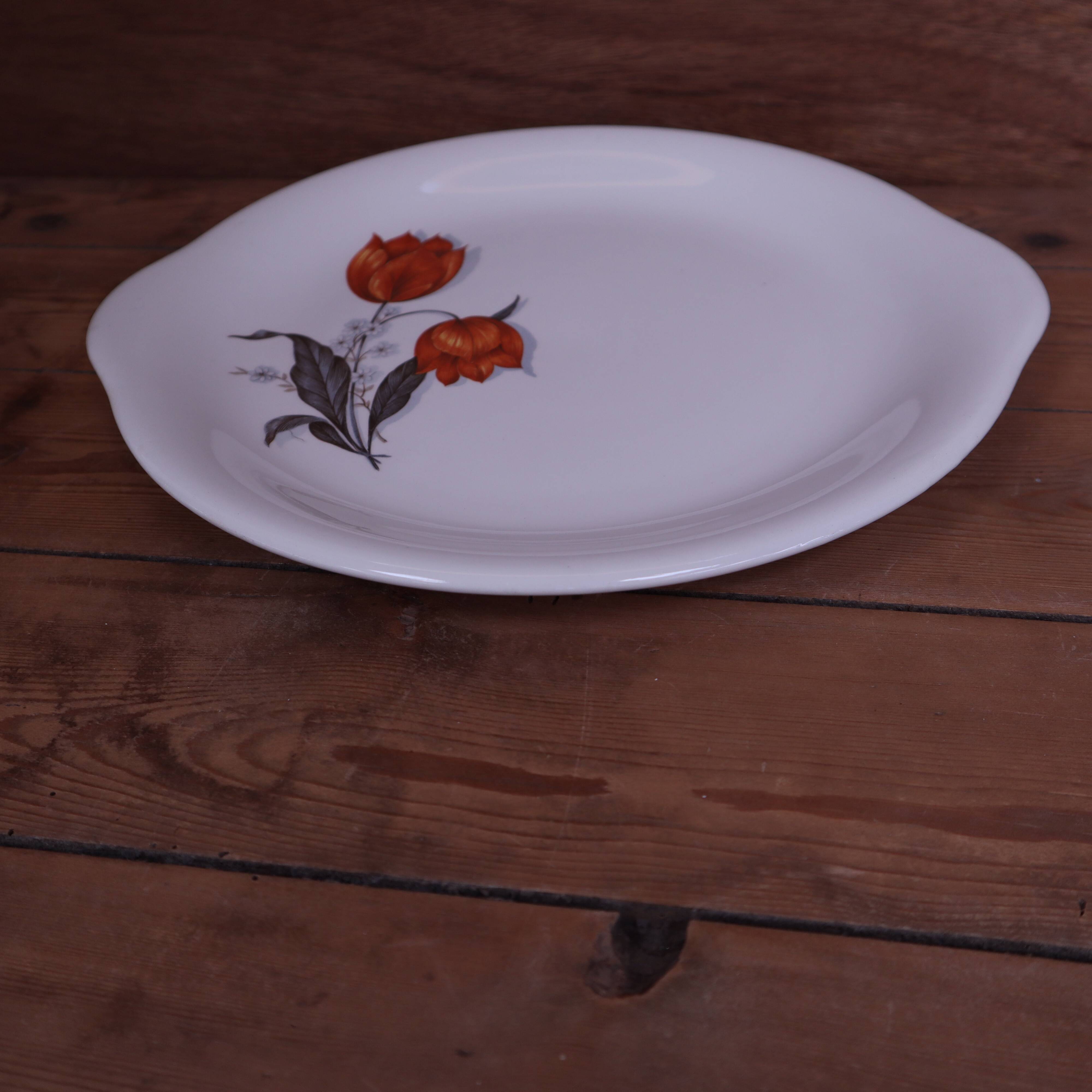 Set of 6 dessert plates and its cake dish Moulin des Loups.