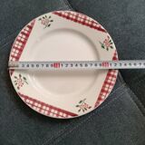 Set of vintage dinner plates