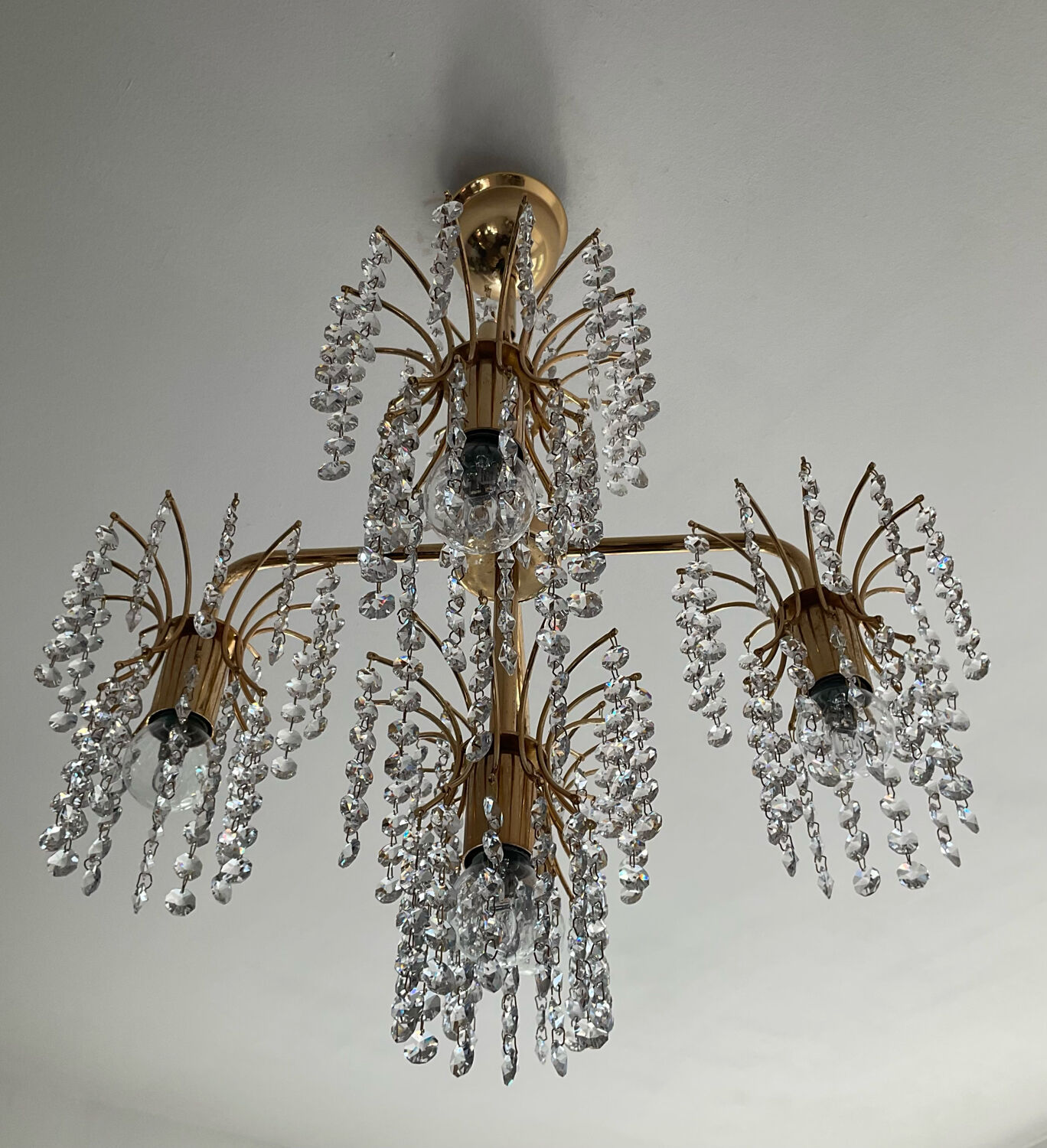 Crystal tassel chandelier from the 60s and 70s