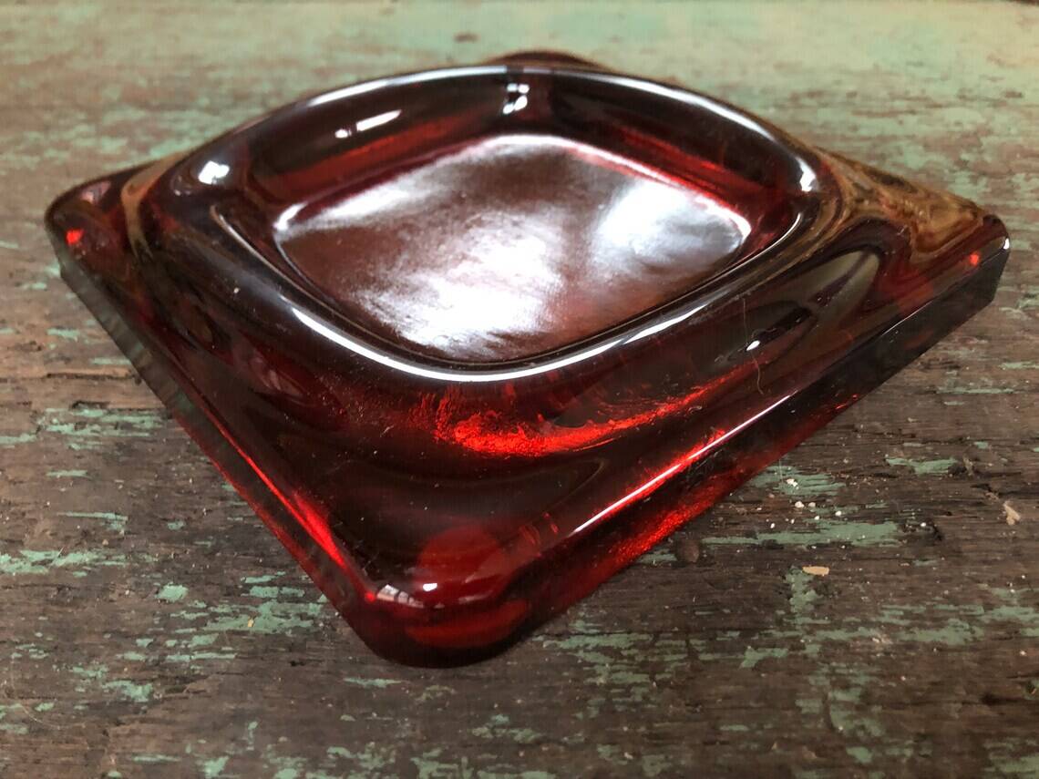 Pocket tray in amber colored glass circa 1950-60 inactive photos