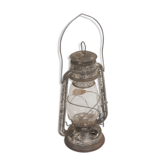 Metal oil lamp