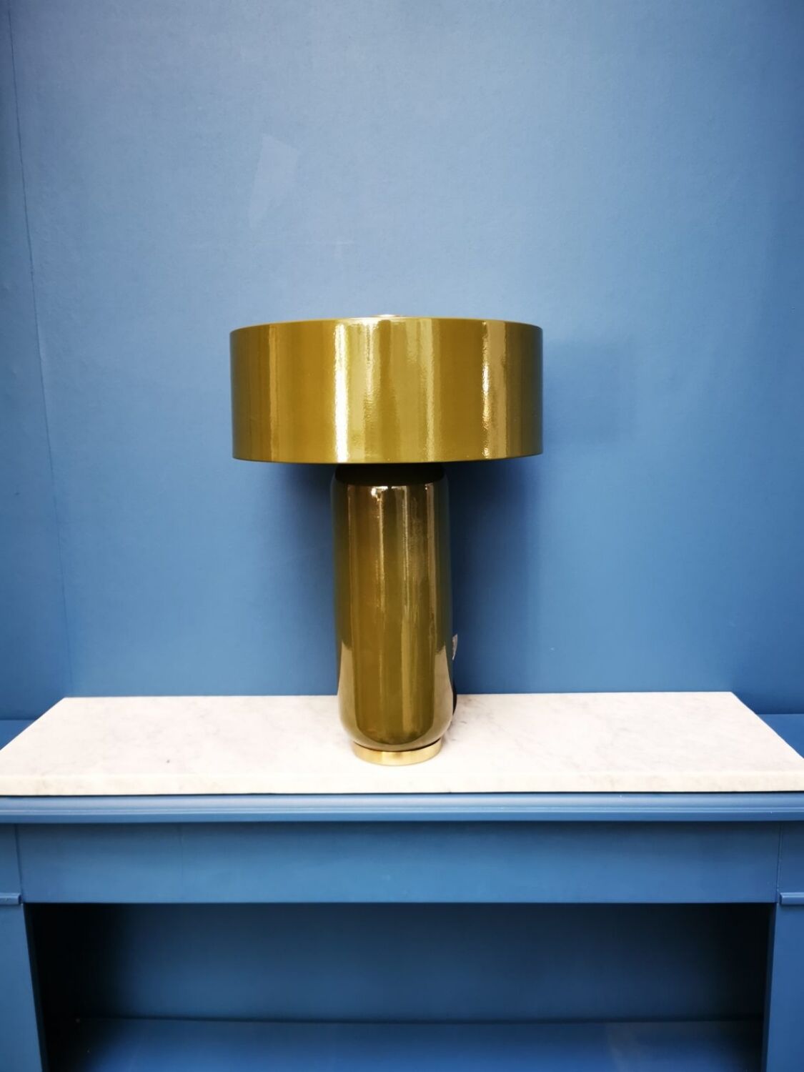 Khaki enamelled lamp