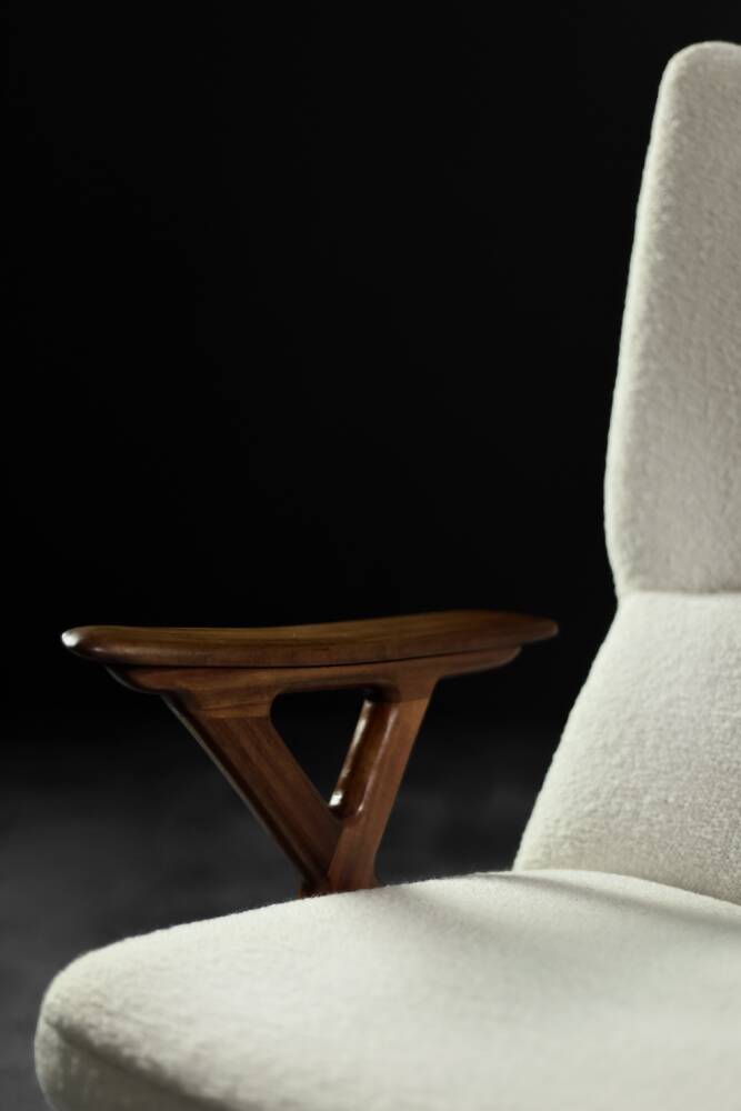 Fauteuil haut de salon vintage en teck et tissu bouclé blanc du milieu du siècle norvégien, années 1960