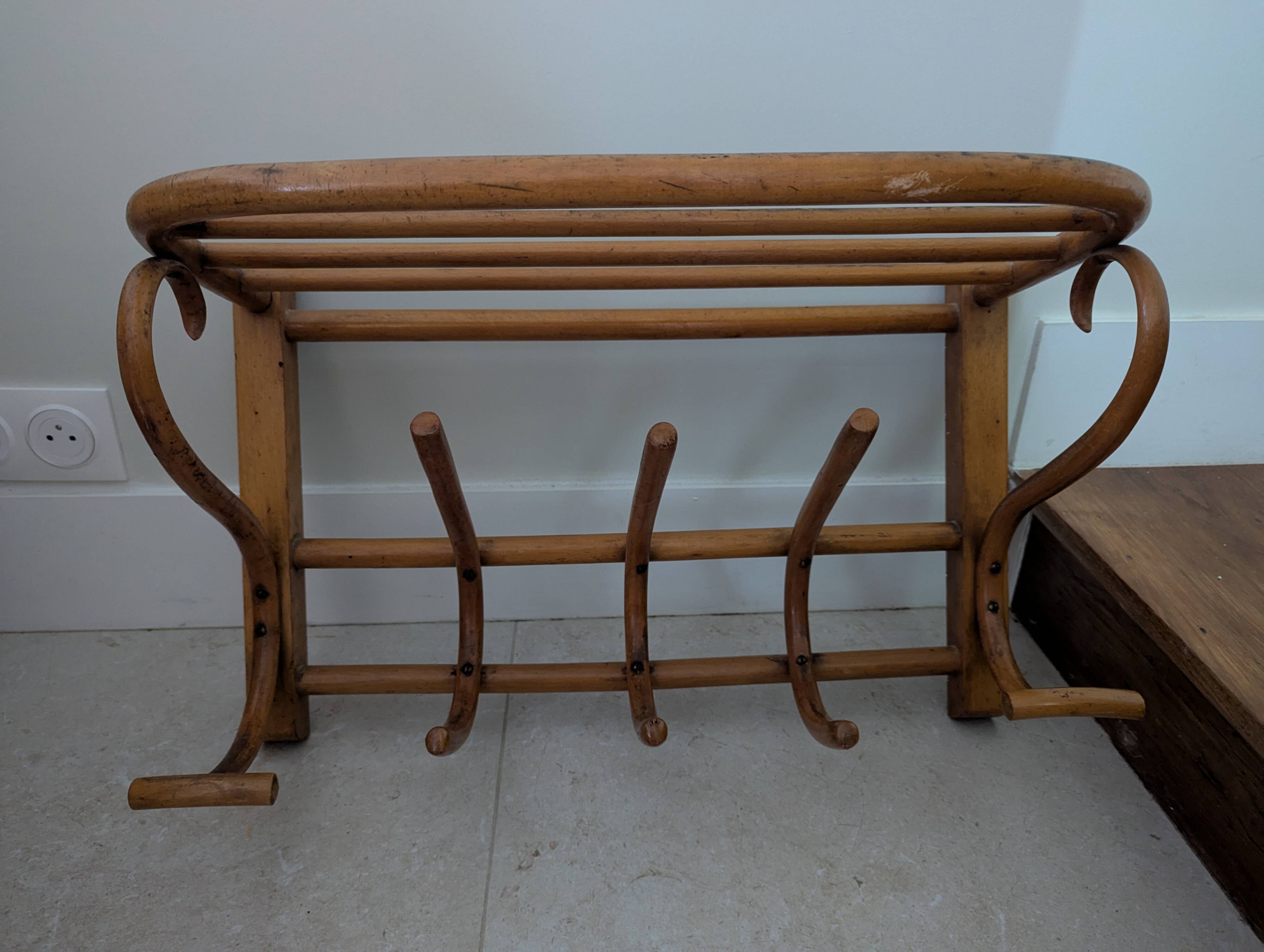 Fischel curved wood wall coat rack
