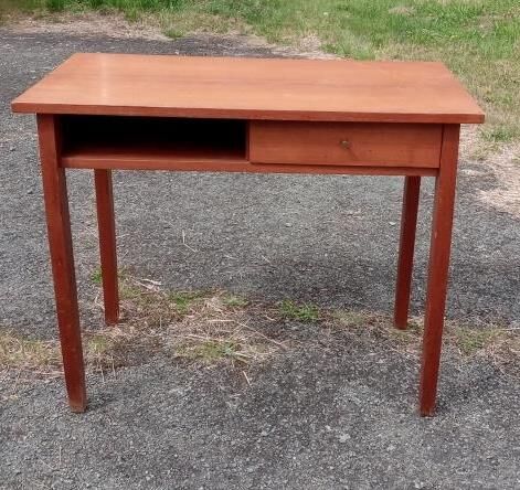 Teak veneer desk, curved feet