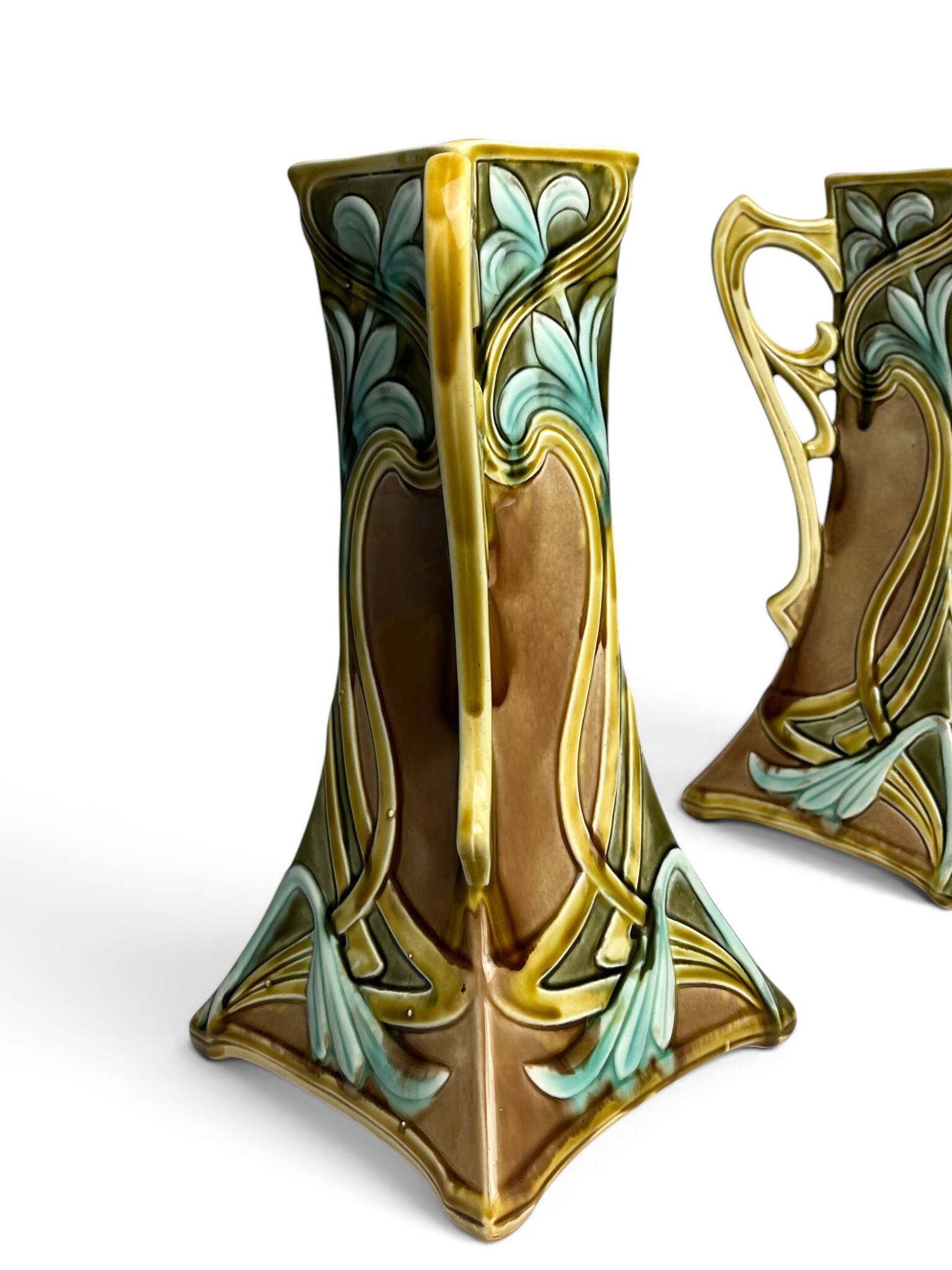 Art Nouveau, two barbotine vases from Onnaing around 1920.